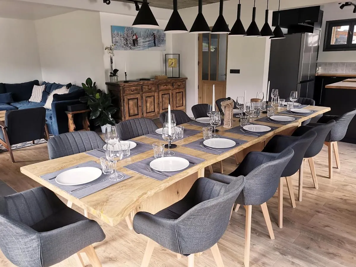 Chalet Domisiladore - Chalet Haut De Gamme Pour 10 Adultes Et 2 Enfants A Chatel 0*,  France
