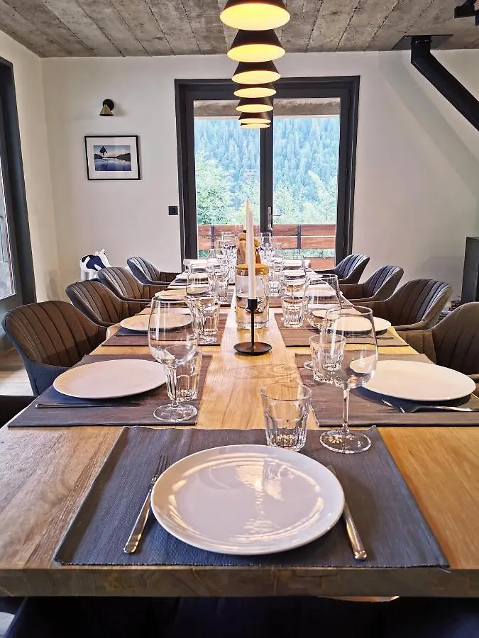Chalet Domisiladore - Chalet Haut De Gamme Pour 10 Adultes Et 2 Enfants A Chatel 0*,  France